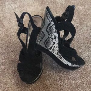 BAKERS Snake skin wedges